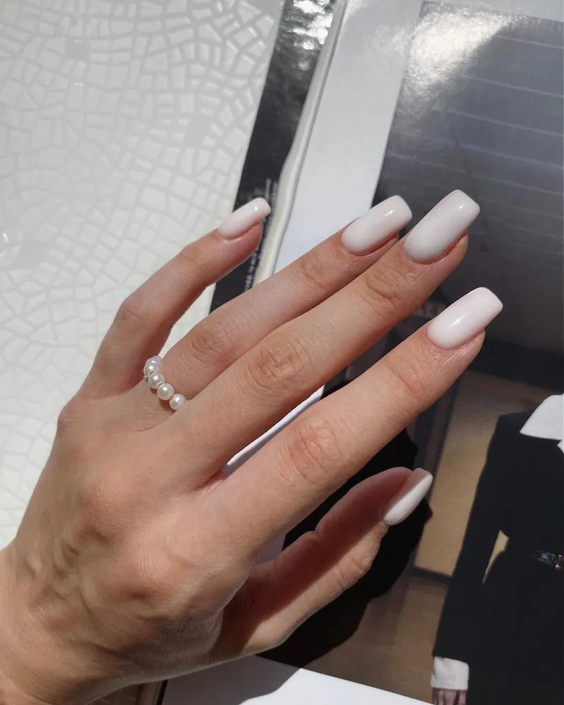 Fall Almond Nails 2026 Milky Nude Square Nails With Clean Glossy Finish