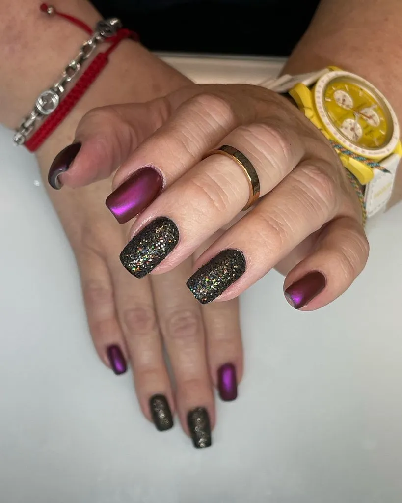 Dark Fall Nails 2026 Purple Chrome and Black Glitter Dark Fall Nails 2026 Mix