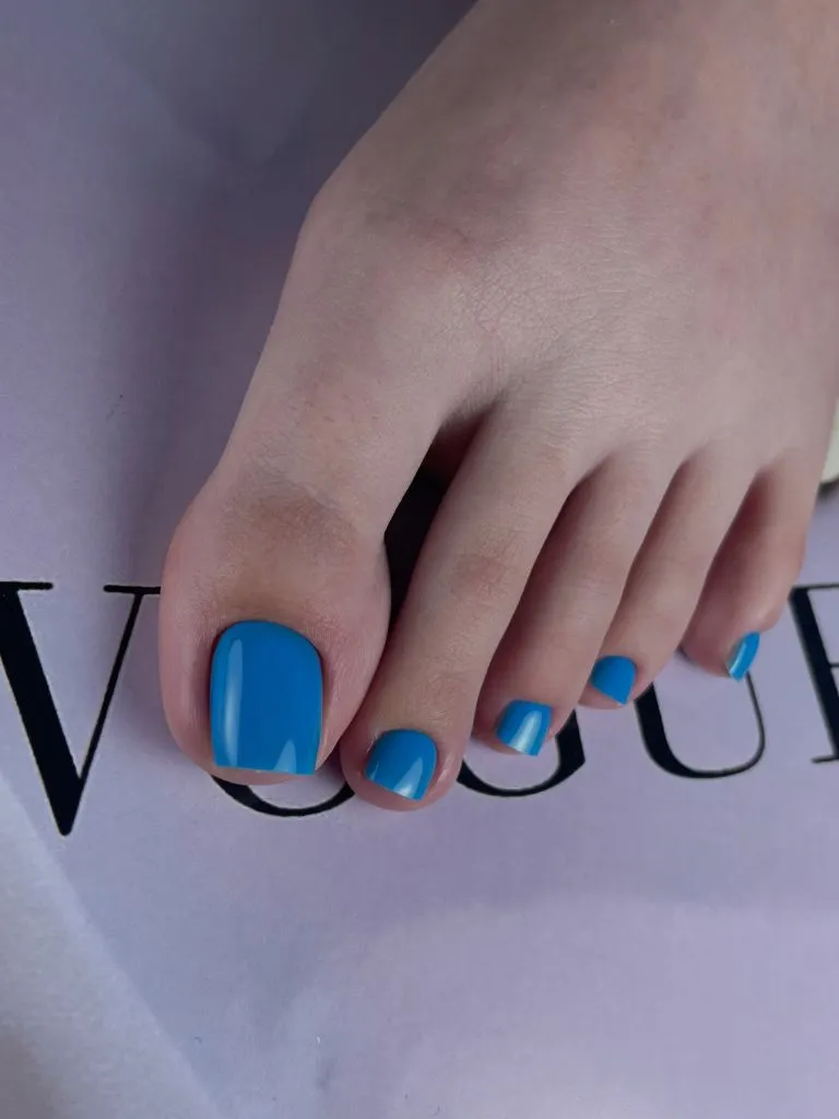 Fall Pedicure Ideas 2026 Glossy Sky Blue Pedicure on Short Square Toenails