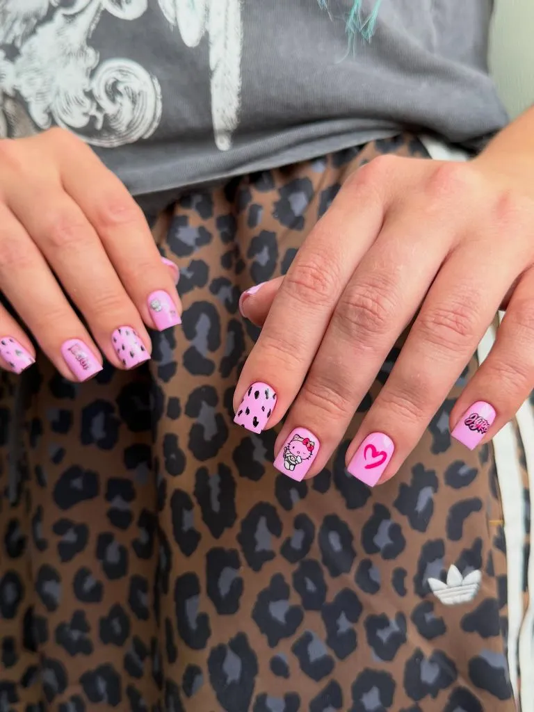 Simple Fall Short Nails Hello Kitty Pink Pop Art Simple Fall Short Nails