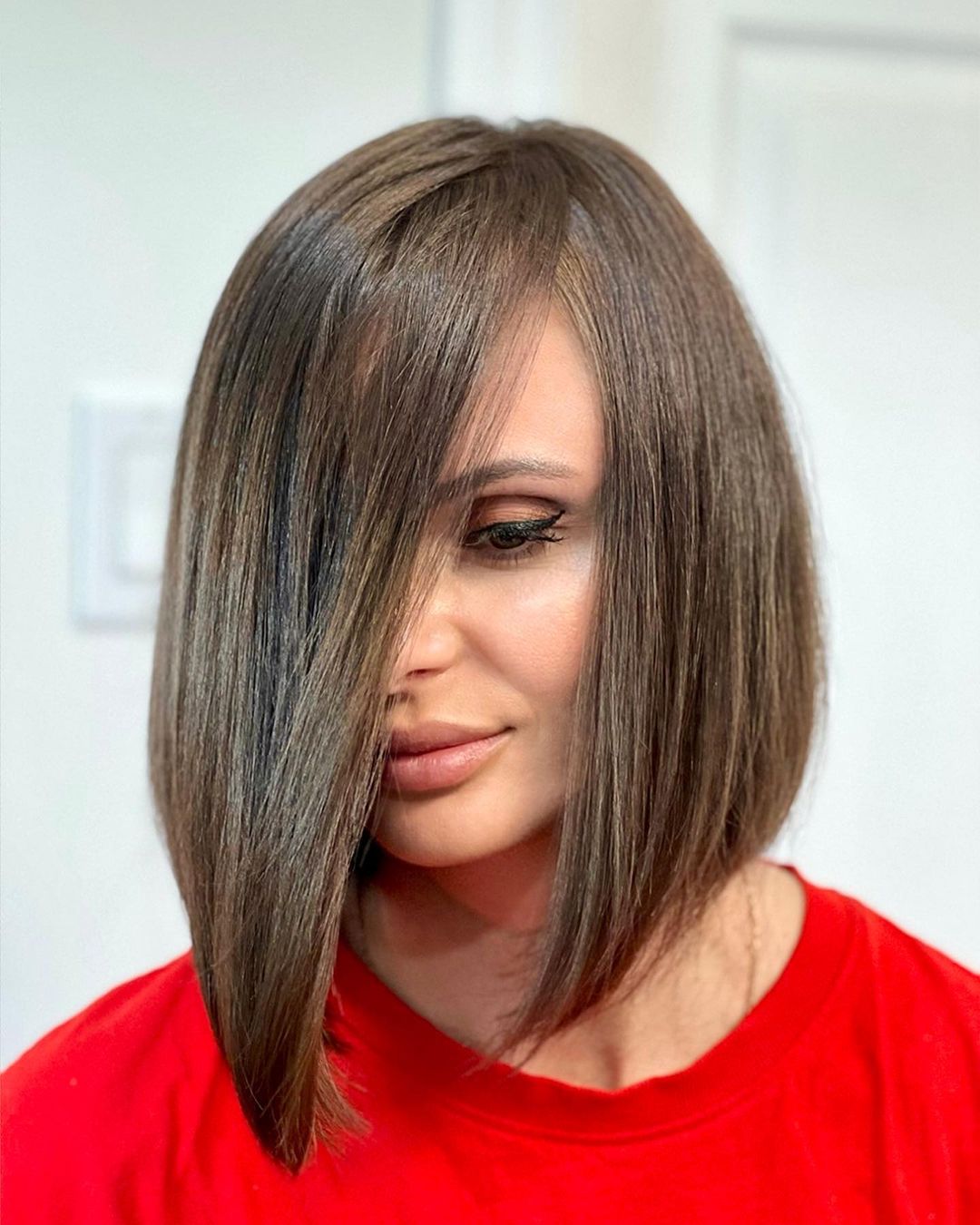 Edgy straight asymmetrical bob