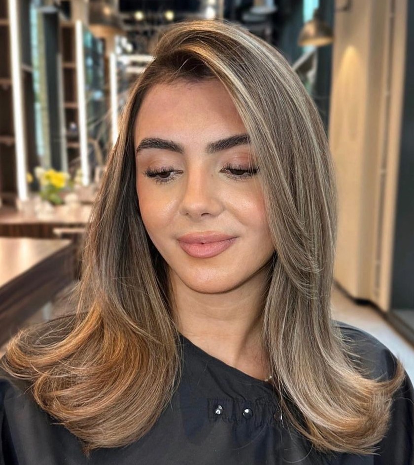 Light caramel bronde with a soft root