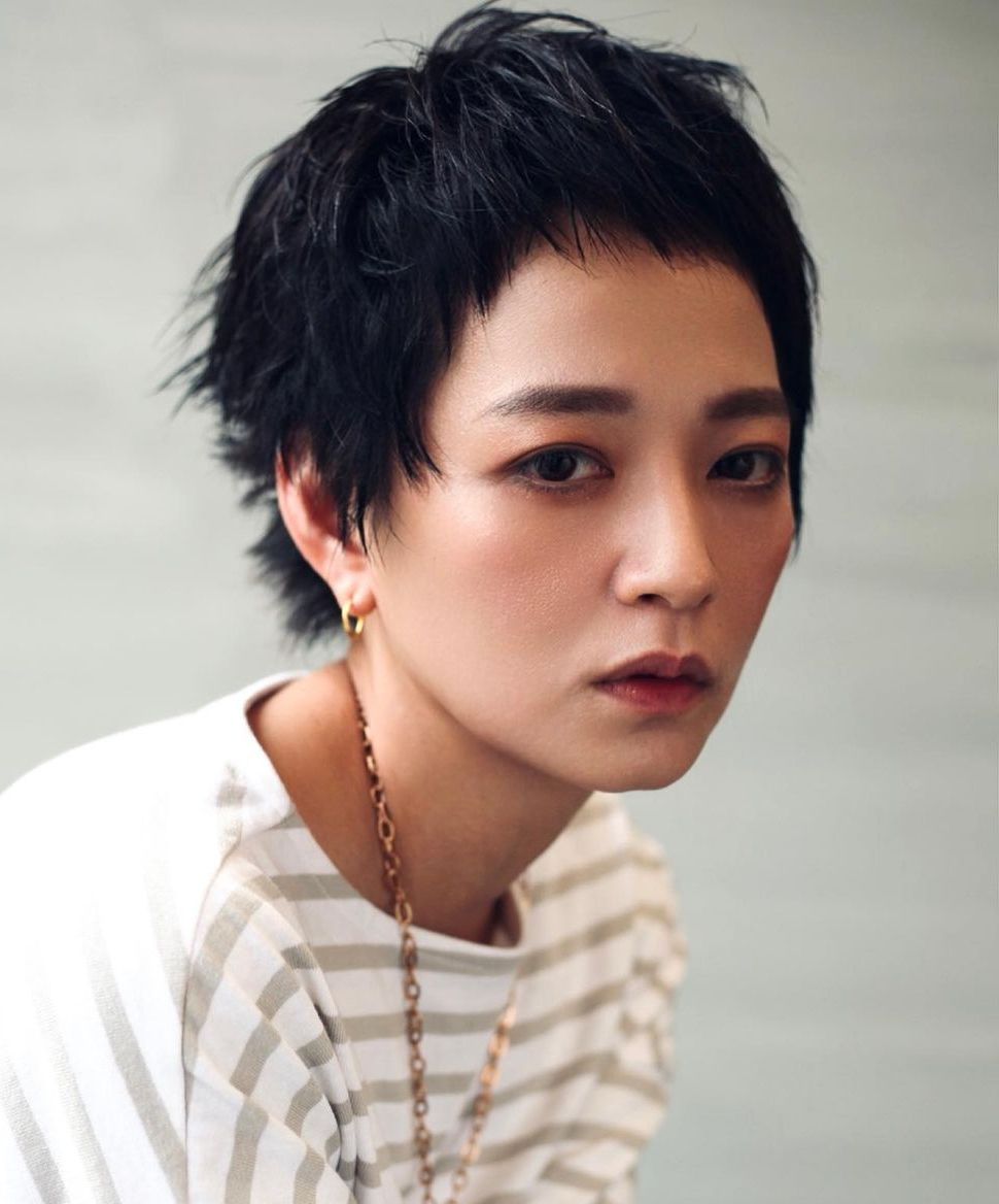 Short pixie cut with choppy baby bangs