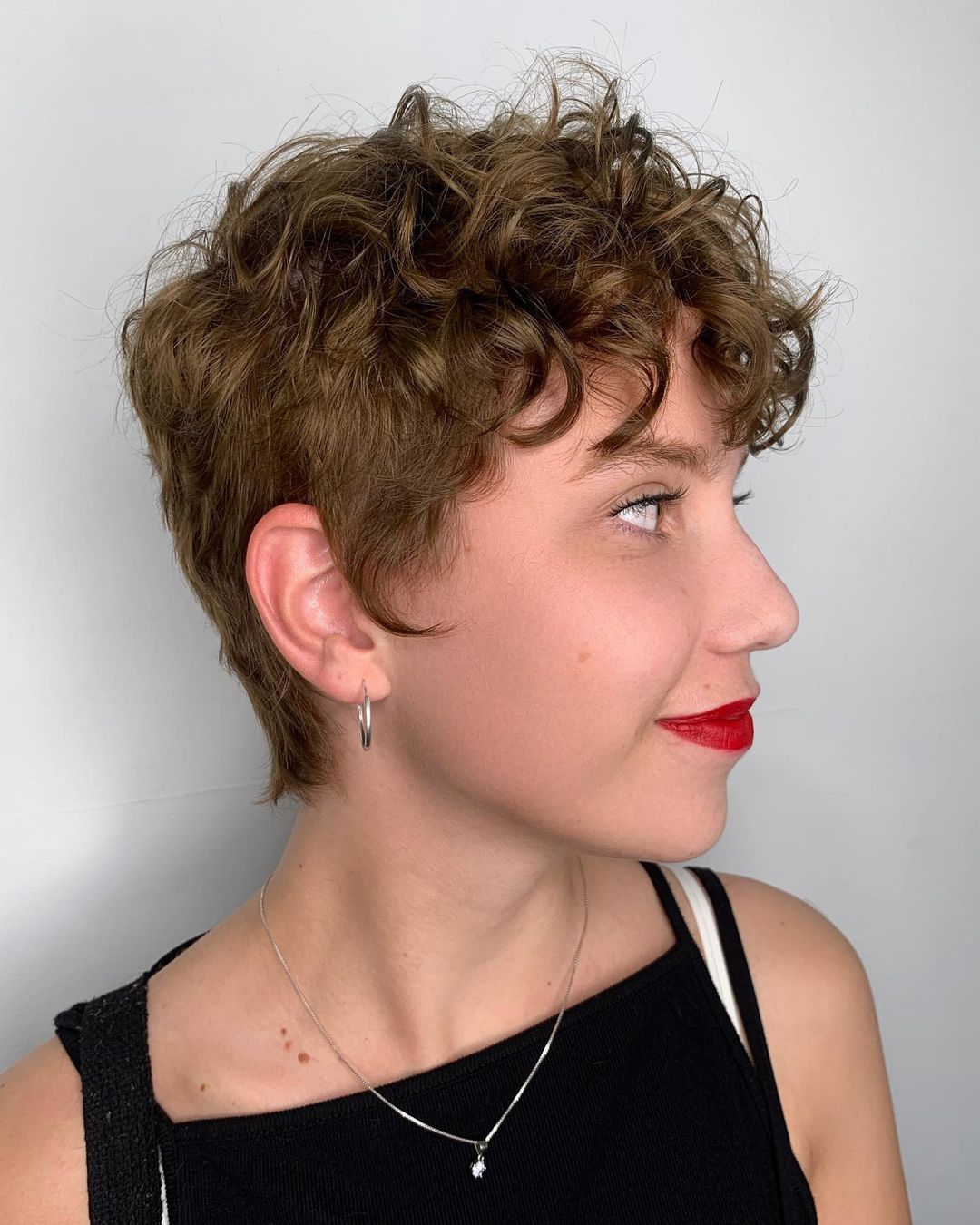 Shaggy pixie with playful front curls