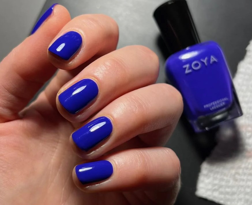 Dark Ocean Blue Glossy Nails blue winter nail design