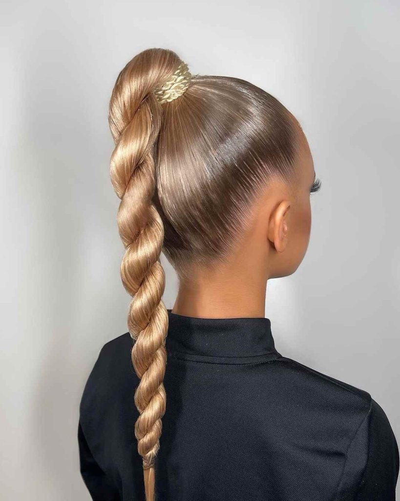 Rope Braid Ponytail pool hairstyle