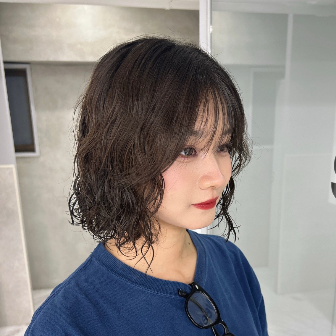 Wet tousled beach bob hairstyle