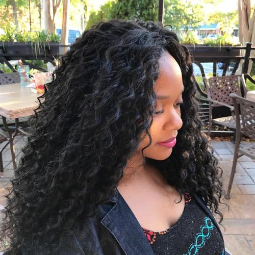 Long wavy crochet braids hairstyle