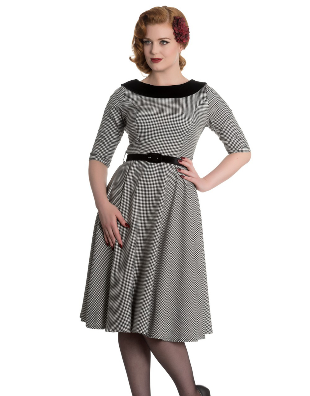 1950s day dress with a full skirt vintage style outfit