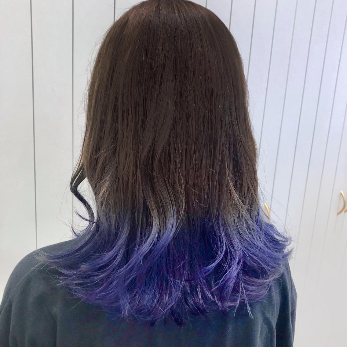 Deep blue to violet dip dyed hair ends