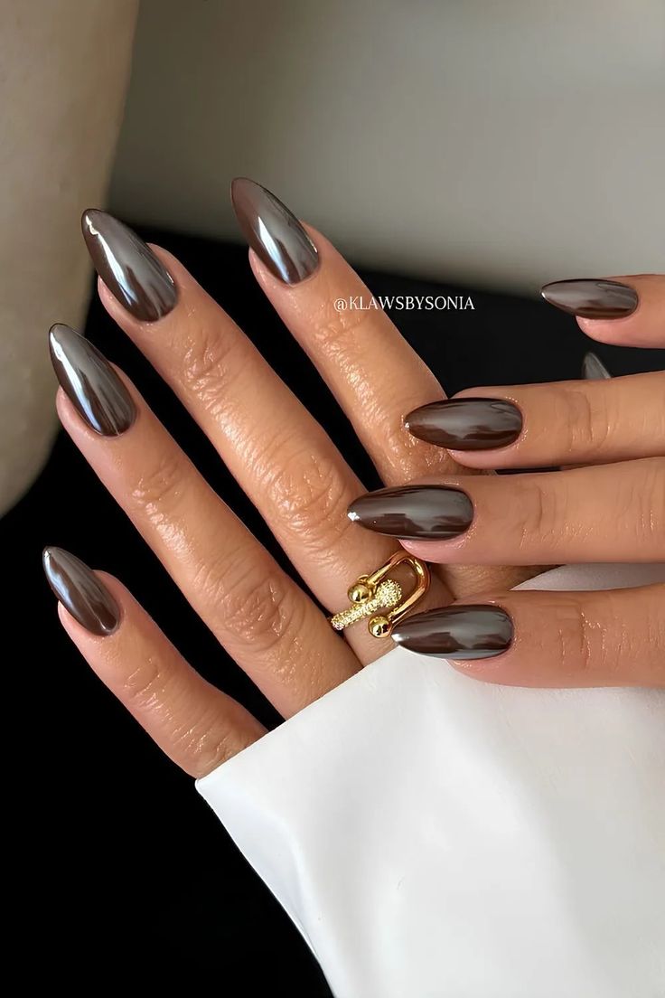 Espresso chocolate glaze nails manicure