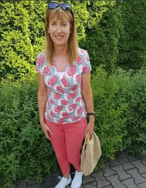 Coral print top and coral trousers weekend outfit
