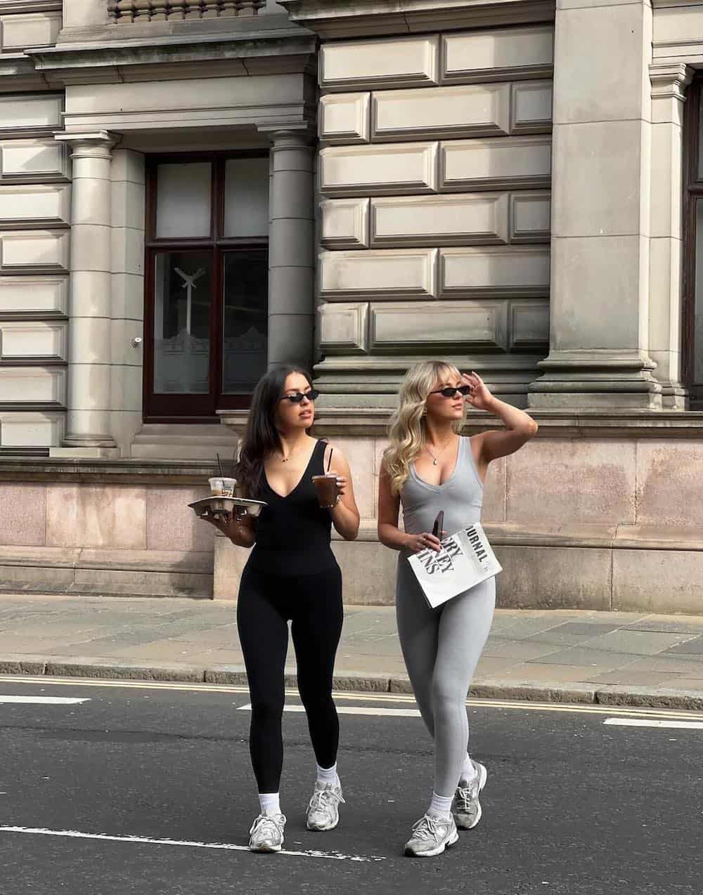 Black and grey fitted pilates set pilates outfit