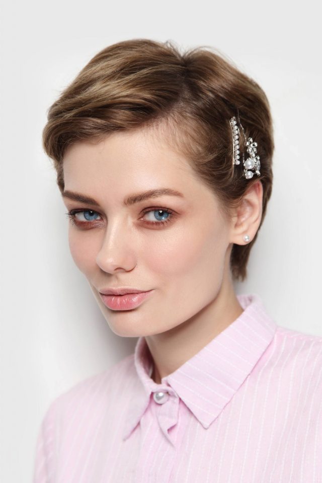 Pixie with hair clips haircut