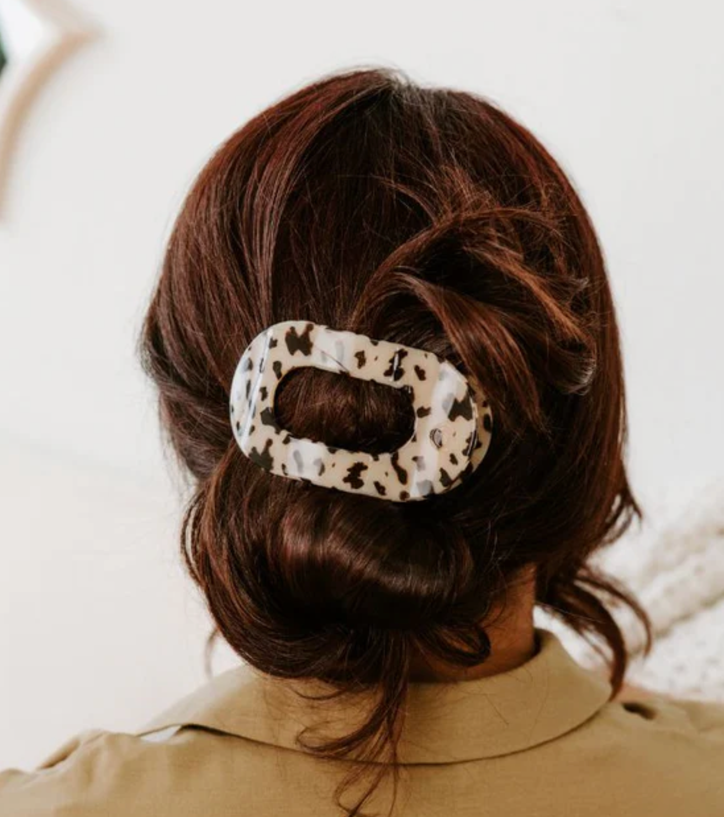 Printed flat round claw clip