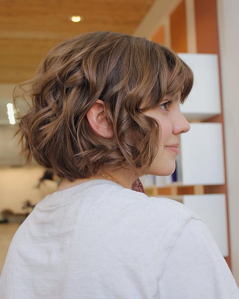 Short side fringe with wavy bob hairstyle