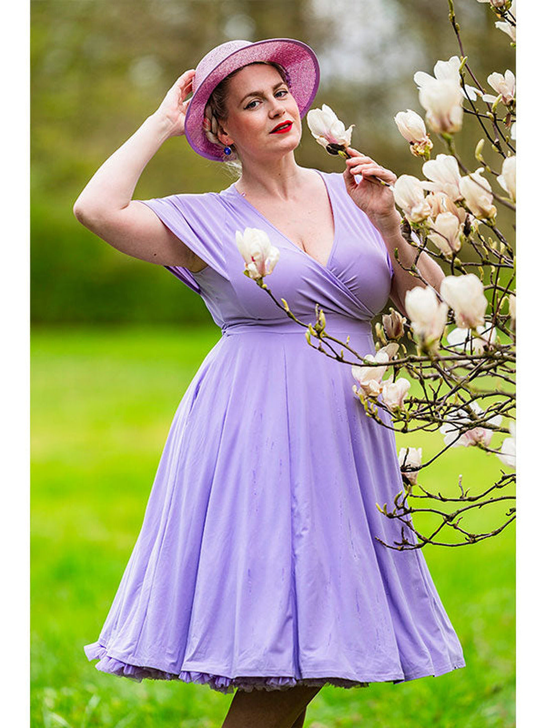 Lilac short-sleeve fit-and-flare dress vintage style outfit