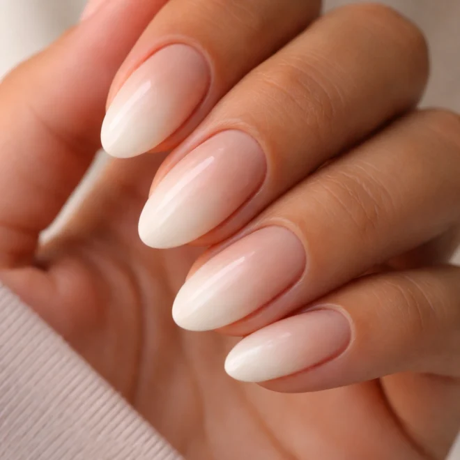 Nude Ombré winter nail manicure