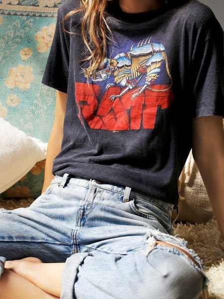 Black retro tee and light-wash ripped boyfriend jeans t-shirt outfit