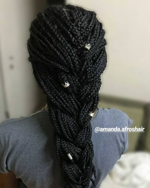 Boxed Fishtail Braid for a Woven, Textured Finish braiding hair idea