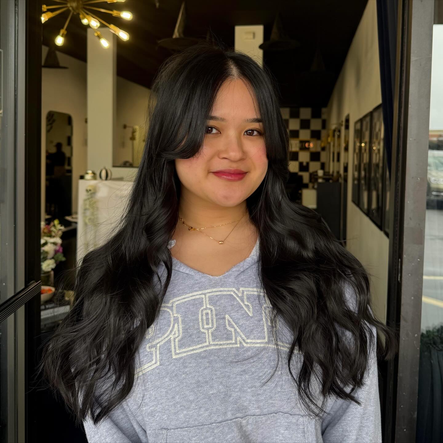 Shoulder-Length Dark Brown Layers that Frame the Face hairstyle