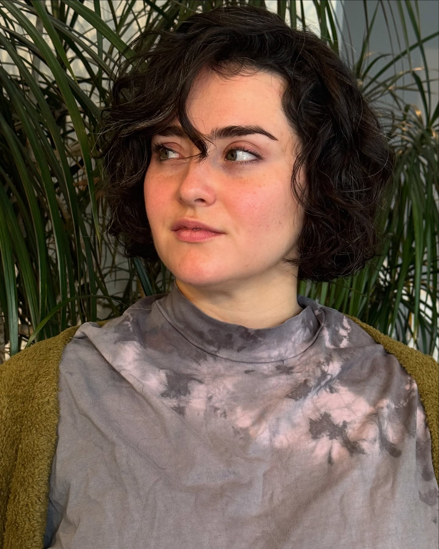 Soft-textured crop for defined curls