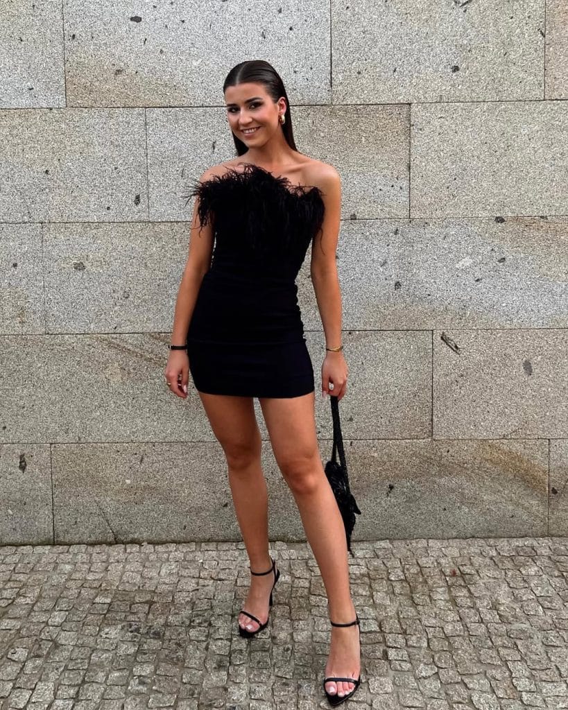 Sequin Mini Dress with a Faux-Fur Stole New Years outfit