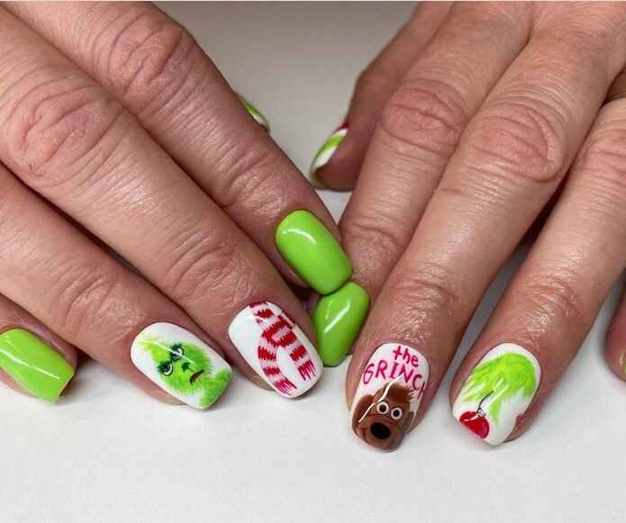 Grinch-Themed Christmas Nail Art grinch nail design