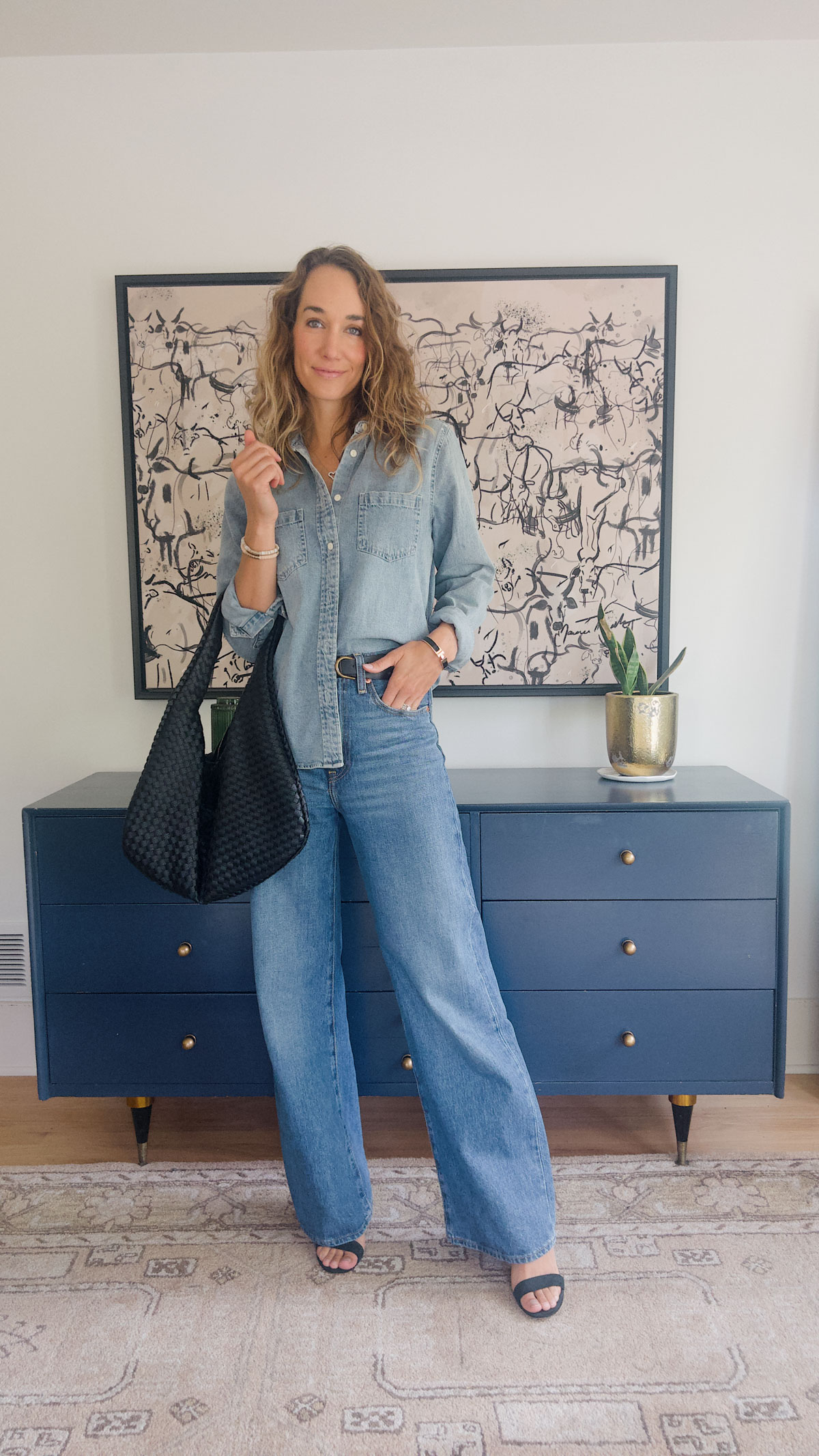 Denim-on-Denim Wide-Leg Jeans with a Half-Tucked Shirt baggy outfit