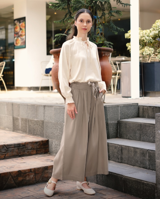 Wide-Leg Pants with a Modest Top casual church outfit