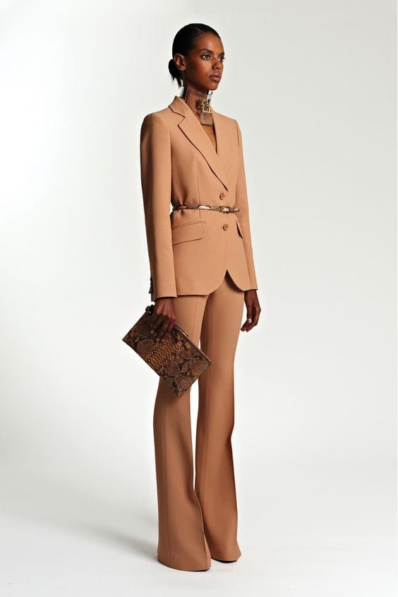 Soft nude matching suit job interview outfit
