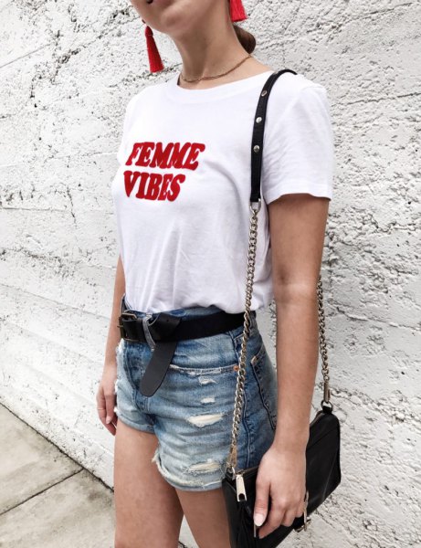 Red-print white tee and high-rise ripped denim shorts t-shirt outfit